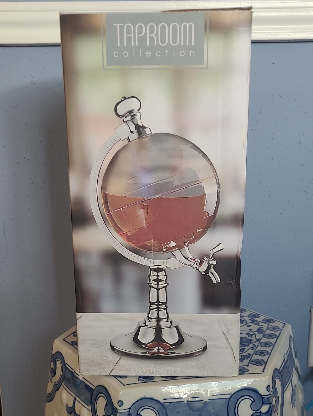 TAPROOM GODINGER NIB Globe Bar Beverage Dispenser. Globe Design+Silver Base